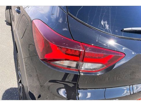 Used 2023 Chevrolet TrailBlazer ACTIV w/ Sun and Liftgate Package FWD image 31