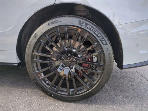 New 2026 Land Rover Range Rover Sport SV image 9