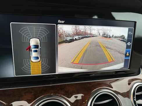 Used 2017 Mercedes-Benz E 300 image 19