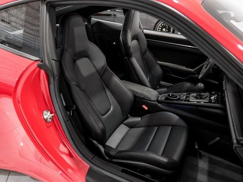 Used 2024 Porsche 911 Carrera GTS w/ Premium Package RWD image 29