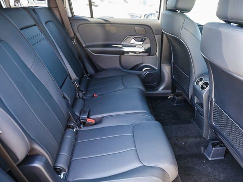 New 2026 Mercedes-Benz GLB 250 image 18