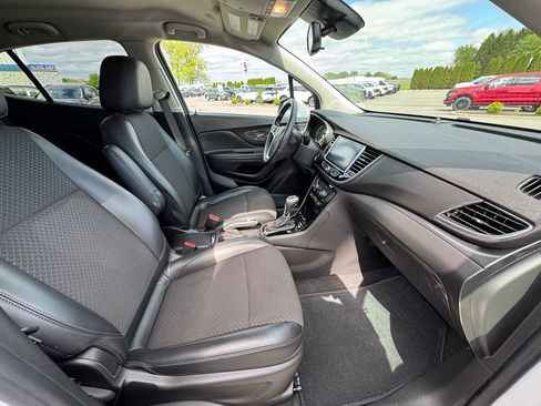 Used 2020 Buick Encore Preferred w/ Safety Package AWD/4WD image 11
