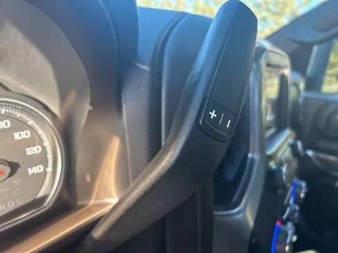 Used 2022 Chevrolet Silverado 2500 LTZ w/ LTZ Convenience Package image 19