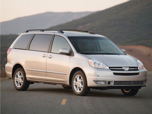 Used 2005 Toyota Sienna CE FWD image 1