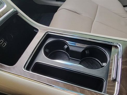 Used 2019 Lincoln Continental Reserve image 39