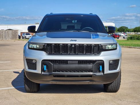 Used 2023 Jeep Grand Cherokee Trailhawk w/ Luxury Tech Group III AWD/4WD image 7