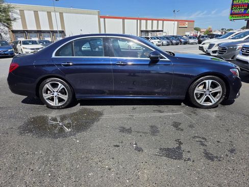Used 2017 Mercedes-Benz E 300 4MATIC image 5