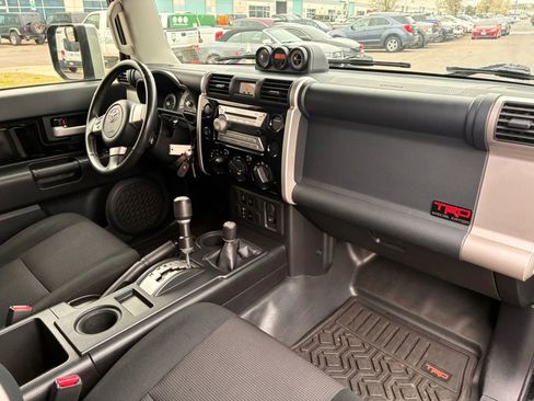 Used 2007 Toyota FJ Cruiser 4WD image 39
