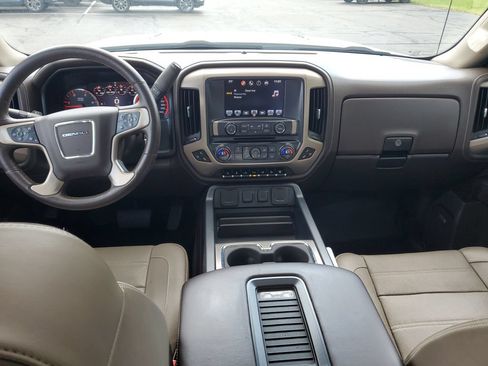 Used 2016 GMC Sierra 2500 Denali w/ Duramax Plus Package AWD/4WD image 11