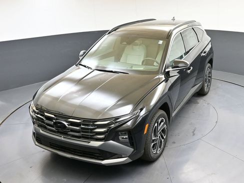 Certified 2025 Hyundai Tucson Limited AWD/4WD image 43
