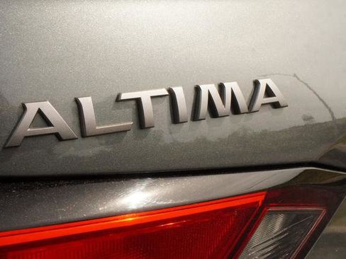 Used 2023 Nissan Altima 2.5 SL AWD/4WD image 40