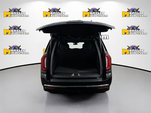 Used 2022 GMC Yukon XL SLT image 25