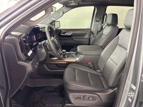 Used 2026 Chevrolet Silverado 1500 LT Trail Boss w/ LT Trail Boss Premium Package AWD/4WD image 31