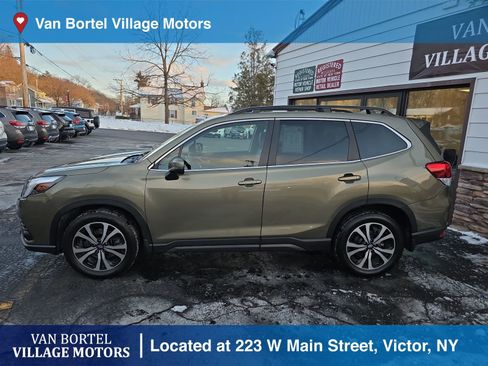 Used 2022 Subaru Forester Limited image 8