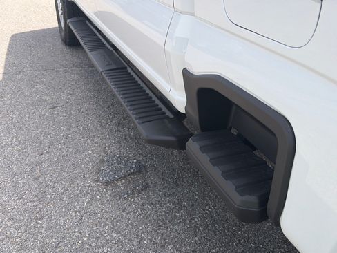 Used 2026 Ford F250 XLT AWD/4WD image 19