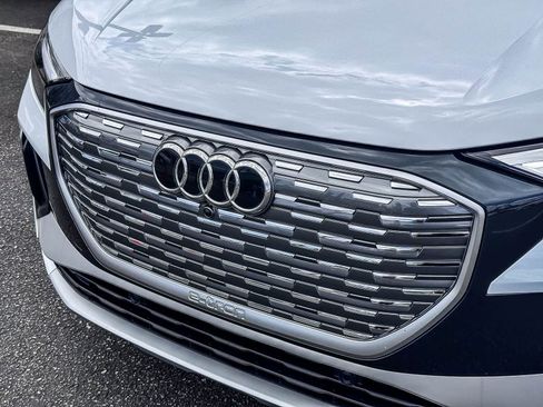 Used 2023 Audi Q4 e-tron Premium Plus w/ Premium Plus AWD/4WD image 8