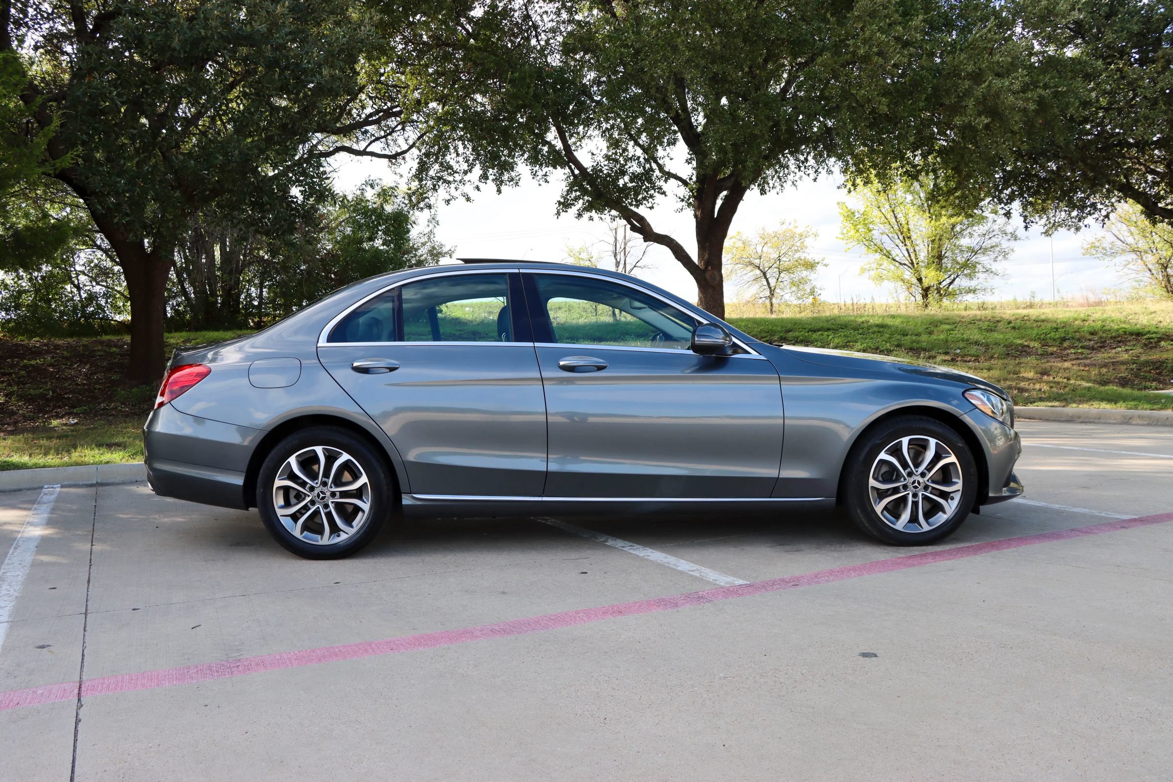 Used 2017 Mercedes-Benz C 300 4MATIC Sedan image 8