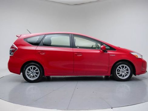 Used 2016 Toyota Prius V Two FWD image 10