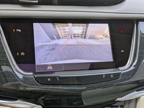 Used 2023 Cadillac XT6 Premium Luxury image 20