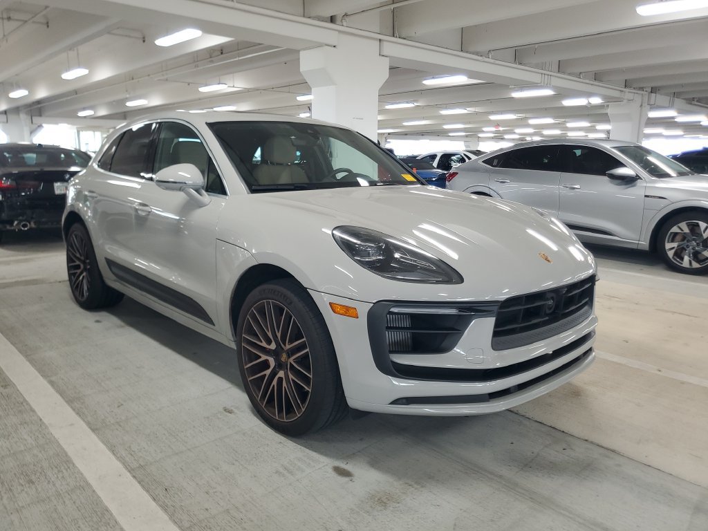 Used 2024 Porsche Macan S AWD/4WD image 2