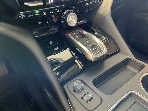 Certified 2025 Acura MDX w/ Technology Package image 19