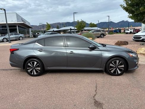 Used 2021 Nissan Altima 2.5 SV w/ SV Premium Package AWD/4WD image 8