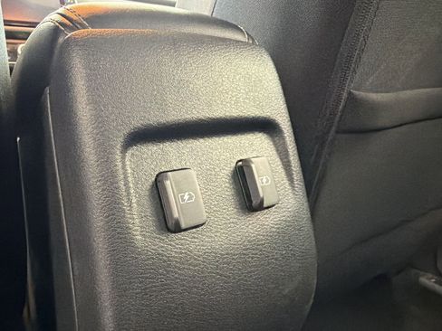 Used 2023 Nissan Kicks SV FWD image 30