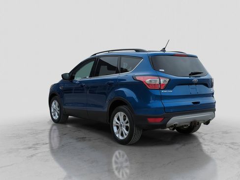 Used 2018 Ford Escape SE w/ SE Sync 3 Package image 5
