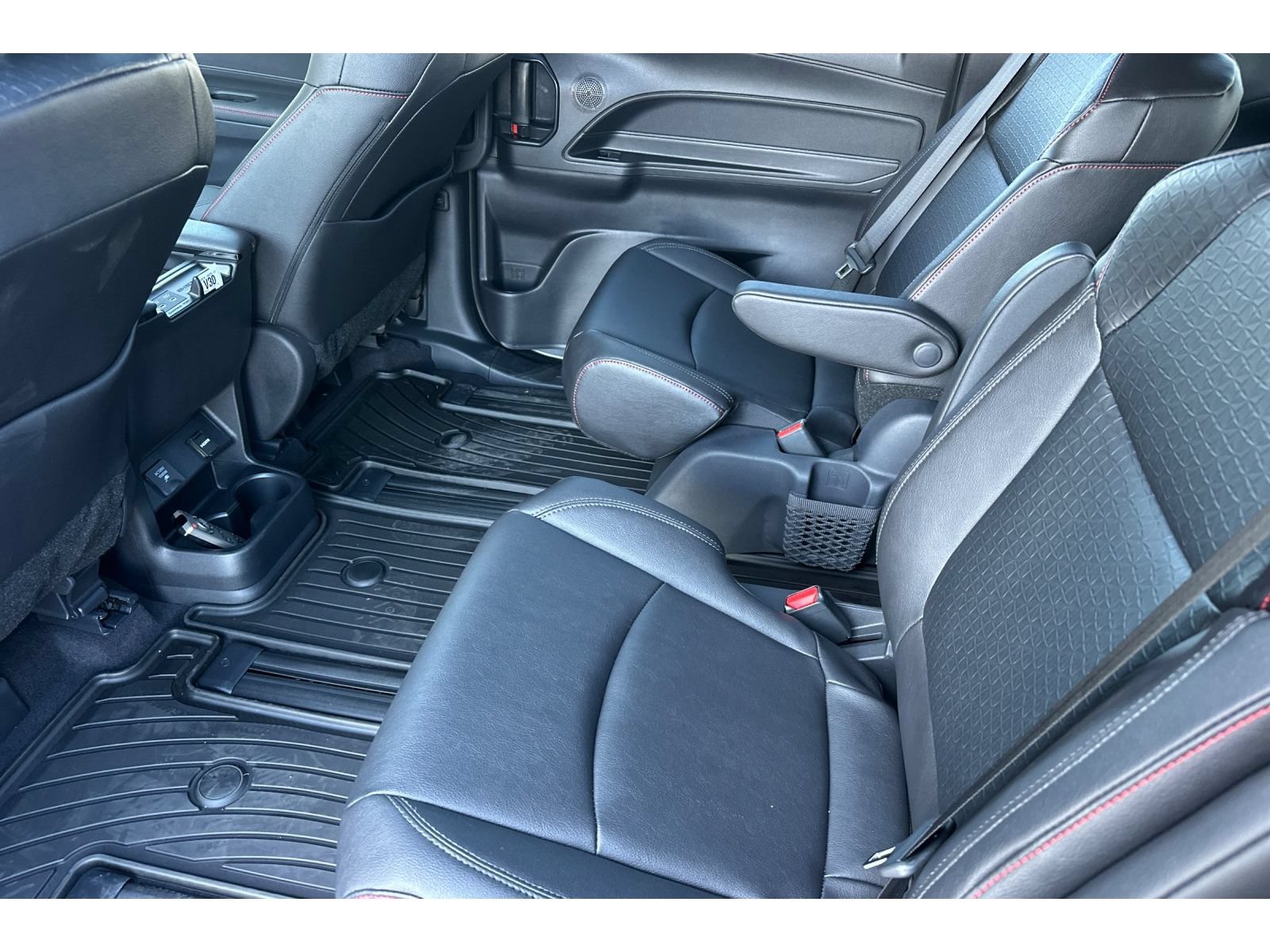 New 2026 Toyota Sienna XSE AWD/4WD image 13
