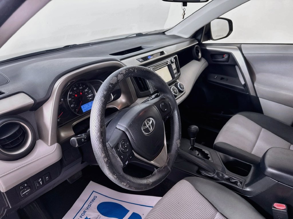 Used 2013 Toyota RAV4 LE FWD image 9