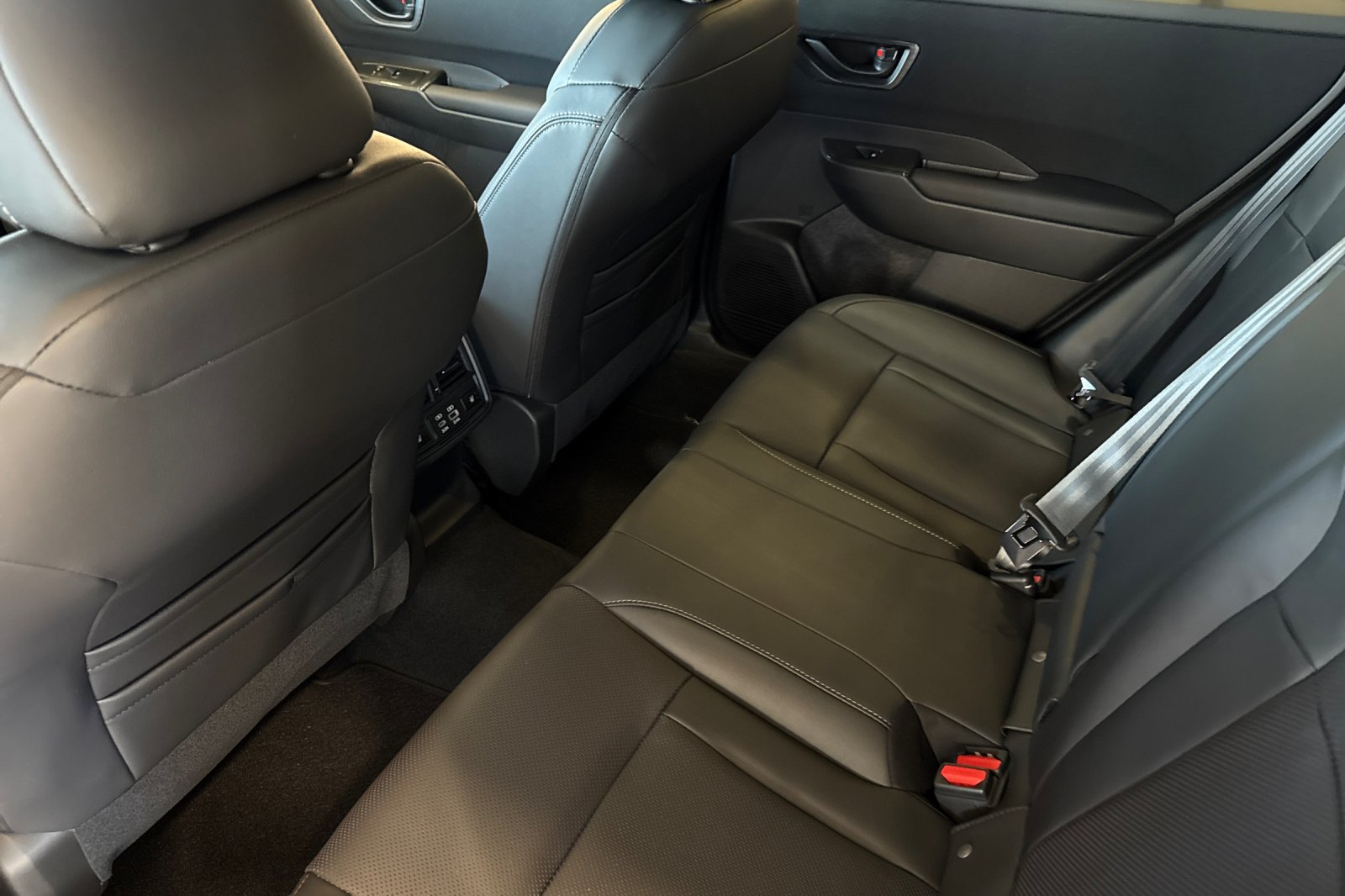 New 2026 Subaru Outback Limited AWD/4WD image 11