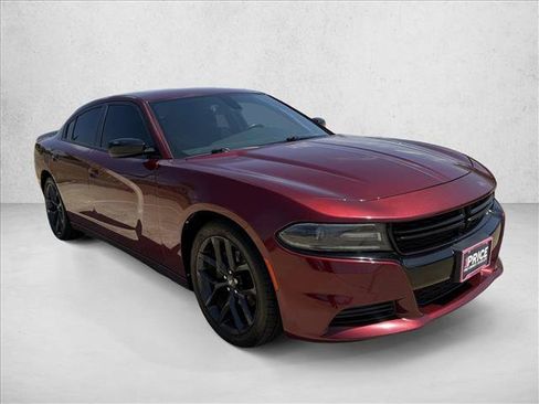 Used 2021 Dodge Charger SXT w/ Blacktop Package RWD image 3