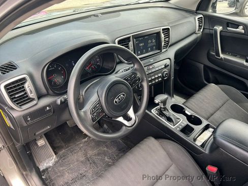 Used 2019 Kia Sportage LX image 16