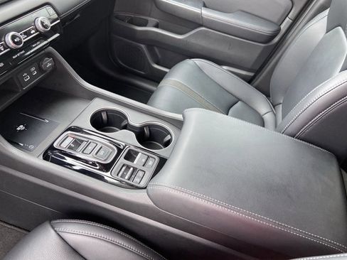 Used 2023 Honda Pilot Touring image 23