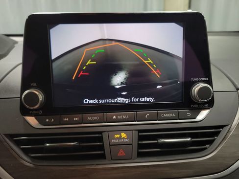 Used 2025 Nissan Altima 2.5 SV FWD image 20