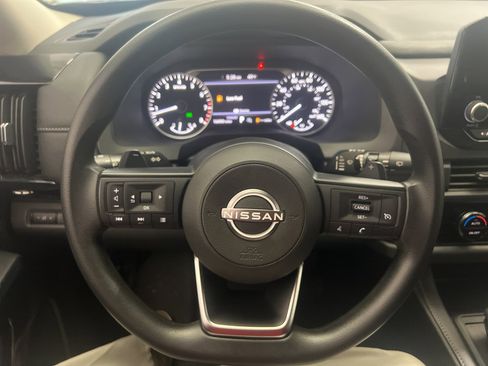 Used 2024 Nissan Pathfinder S image 14