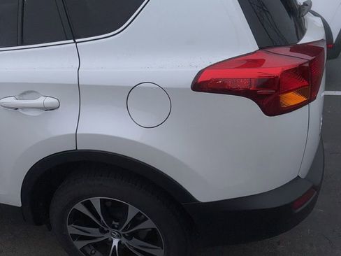 Used 2015 Toyota RAV4 Limited image 4