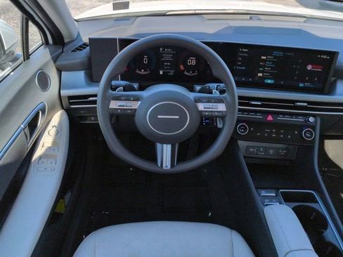 Used 2025 Hyundai Sonata SEL FWD image 14