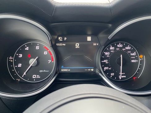 Used 2022 Alfa Romeo Stelvio Veloce image 27