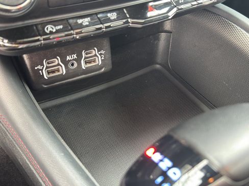 Used 2024 Dodge Durango GT image 29