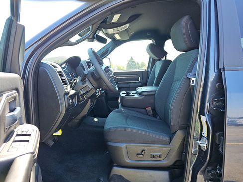 Used 2026 RAM 2500 Big Horn AWD/4WD image 4
