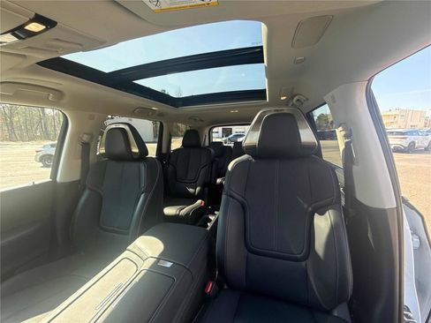 Certified 2025 INFINITI QX80 Sensory image 23