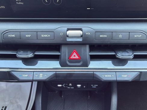 Certified 2025 Kia K4 EX image 31