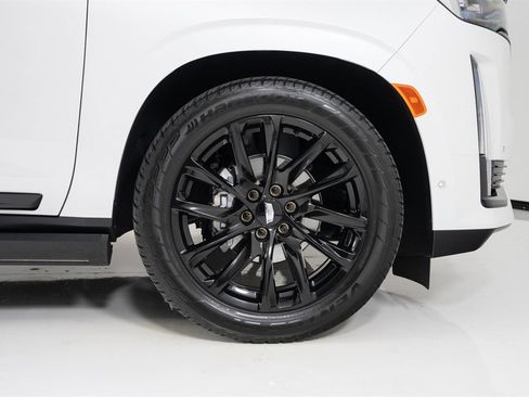 Used 2023 Cadillac Escalade Sport Platinum w/ Heavy-Duty Trailer Package AWD/4WD image 12