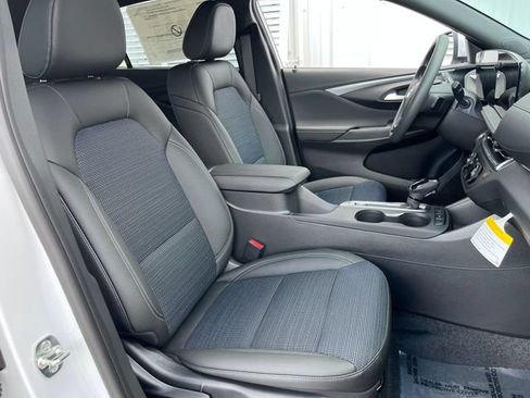 New 2026 Buick Envista Preferred FWD image 18