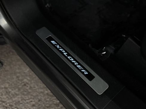 Used 2018 Ford Explorer Sport w/ Equipment Group 401A AWD/4WD image 45