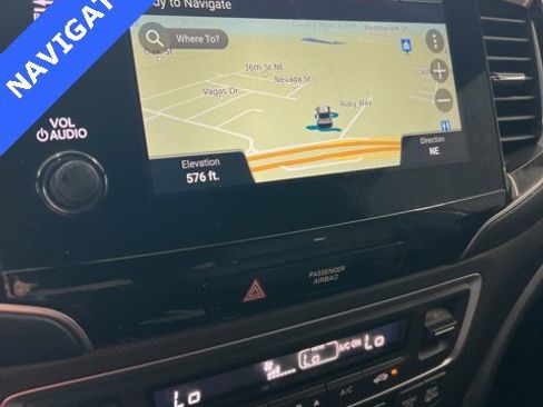 Used 2022 Honda Pilot TrailSport image 2