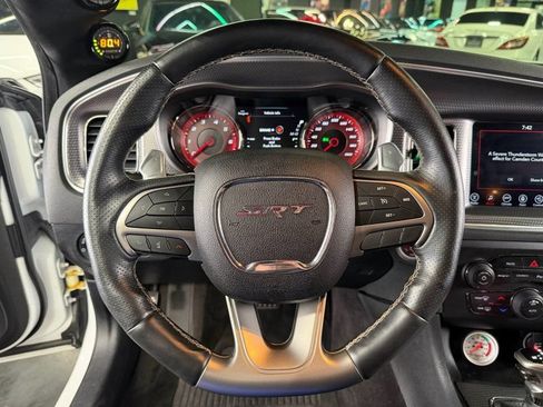 Used 2017 Dodge Charger SRT Hellcat RWD image 10