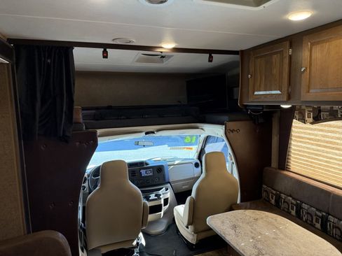 Used 2016 Ford E-450 and Econoline 450 Super Duty w/ Motorhome Prep Package image 44