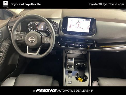 Used 2023 Nissan Rogue SL w/ SL Premium Package FWD image 2